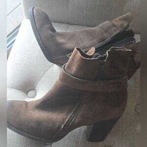 Paul Green Dark Brown Suede Ankle Boots, Made In AUSTRIA, Block Heel 6.5 UK=9US